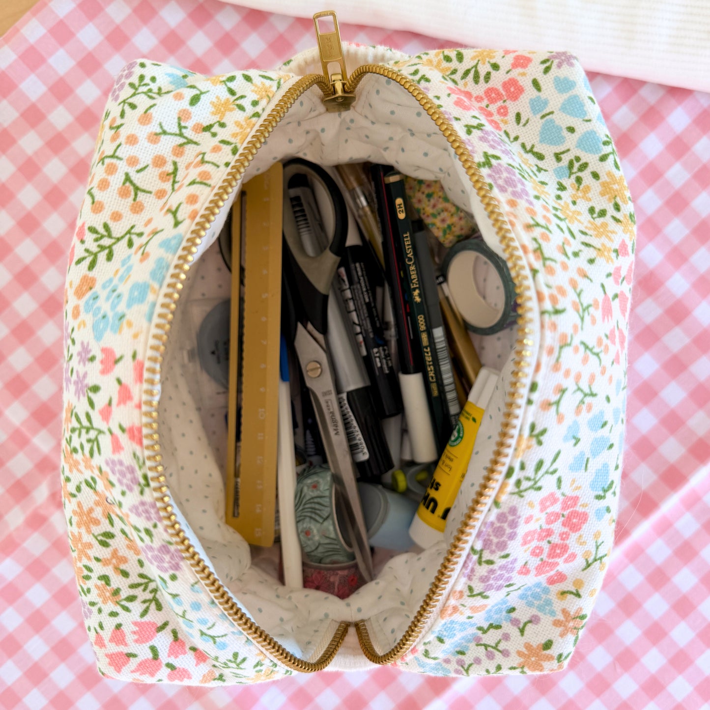 Trousse en velours - Fleurs Colorées